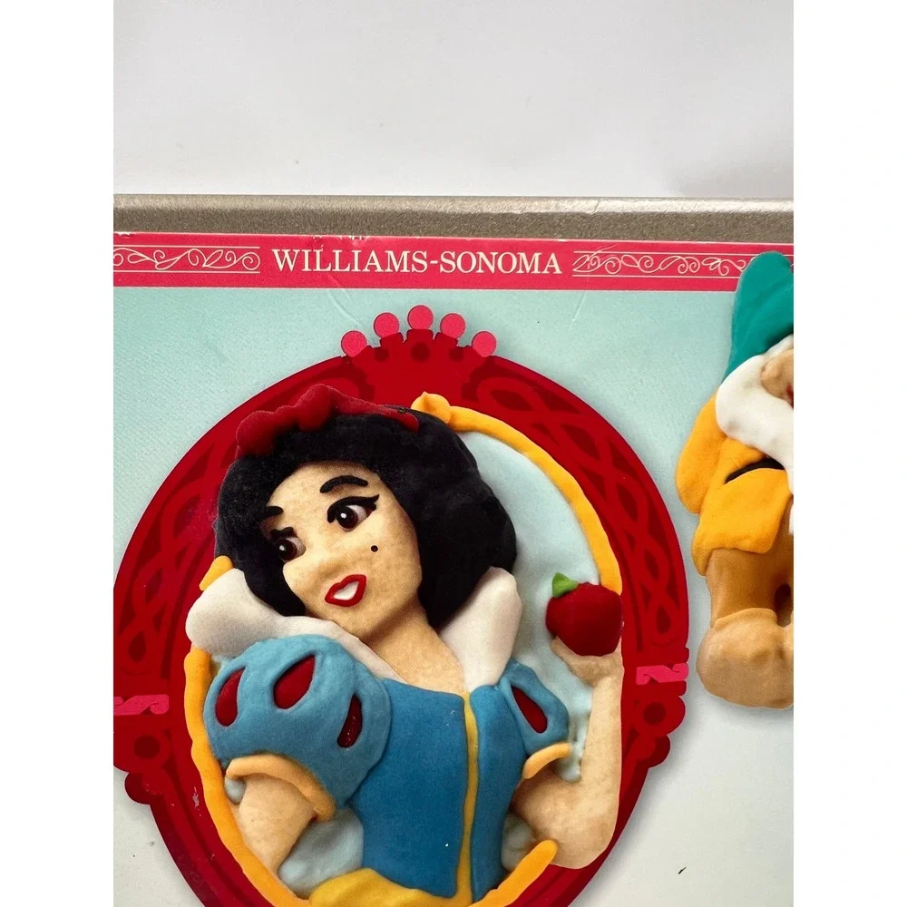 Williams Sonoma Disney Snow White Seven Dwarfs Cakelet Pan Nordic Ware New